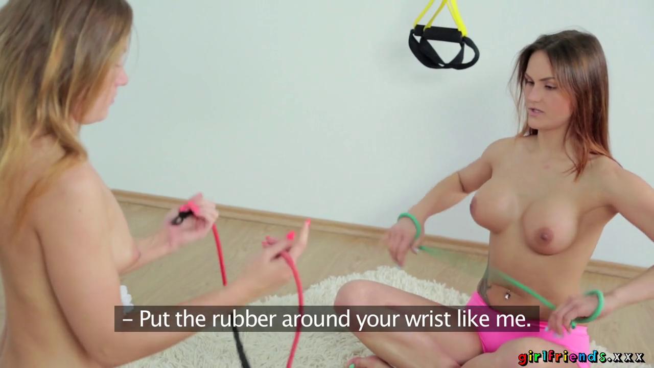 Добились пика энергетического взаимодействия путем нежного лесбийского секса