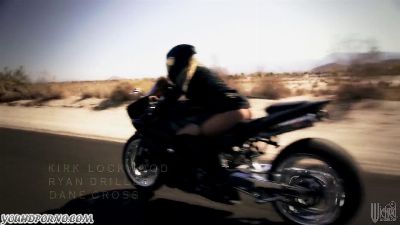 Современные Бонни и Клайд устроили оргию в баре