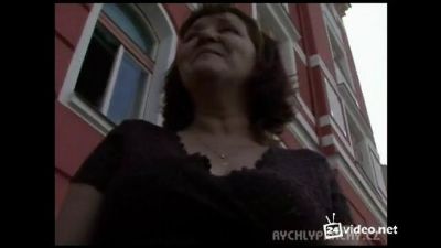 зрелая чешка трахаться за деньги