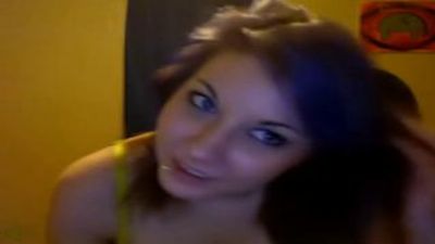 Заманивая любовника в гости зрелка на вебку показала грудь