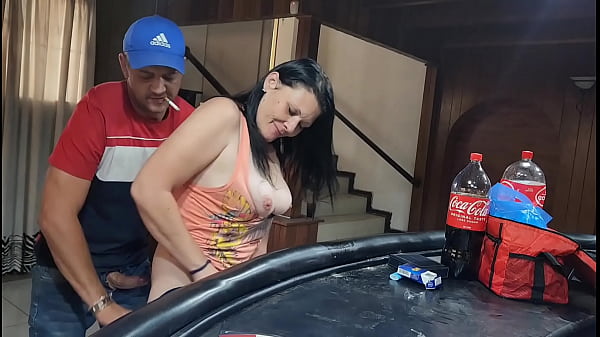 Горячие лесбиянки ебутся с отчимом жестко